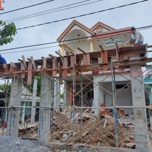 ĐANG THI C&Ocirc;NG NH&Agrave; CH&Uacute; QUYẾT - QUẬN 12